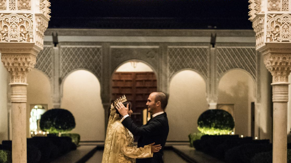 Bride and groom at Ksar Char-Bagh palace in Marrakech